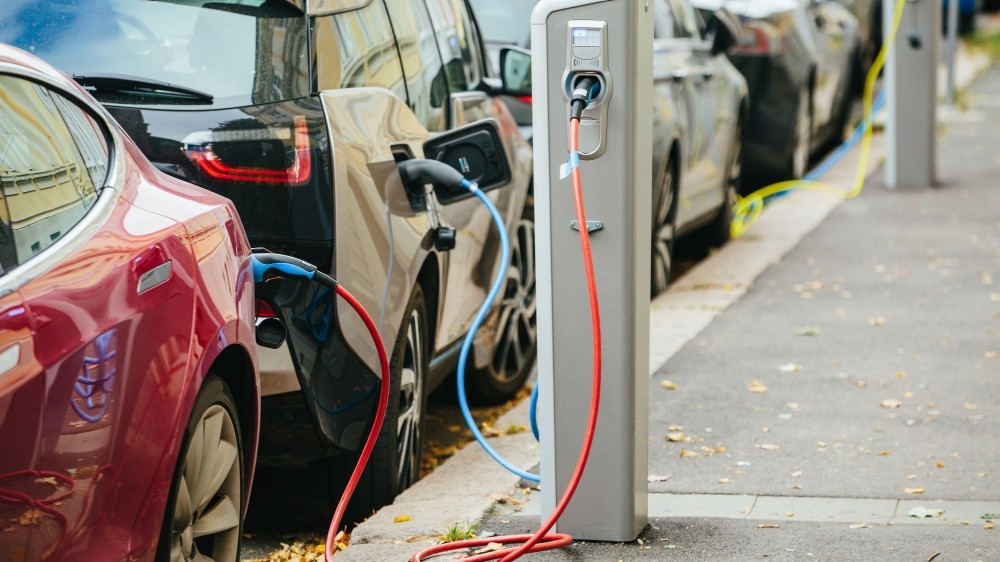 汽車充電樁行業(yè)投資指南：財(cái)務(wù)自由新選擇